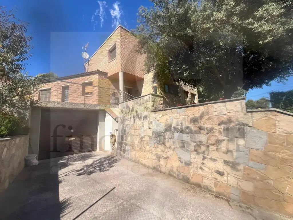 House with terrace for sale in Castellnou de Bages