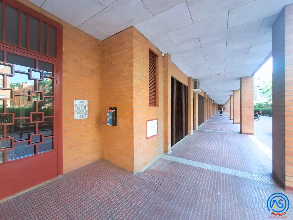 Piso de alquiler en Calle Pantano de Búbal, 10, Salvador Allende