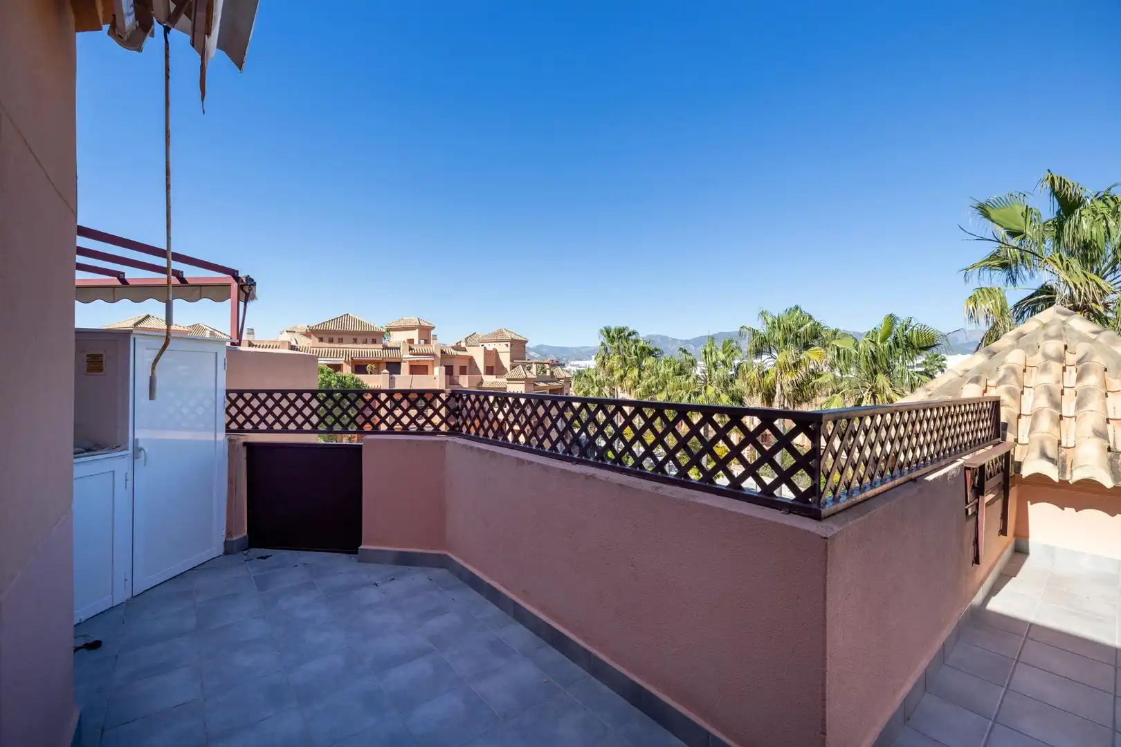 Terrasse von Dachboden zum Verkauf in Motril mit Klimaanlage, Terrasse und Abstellraum