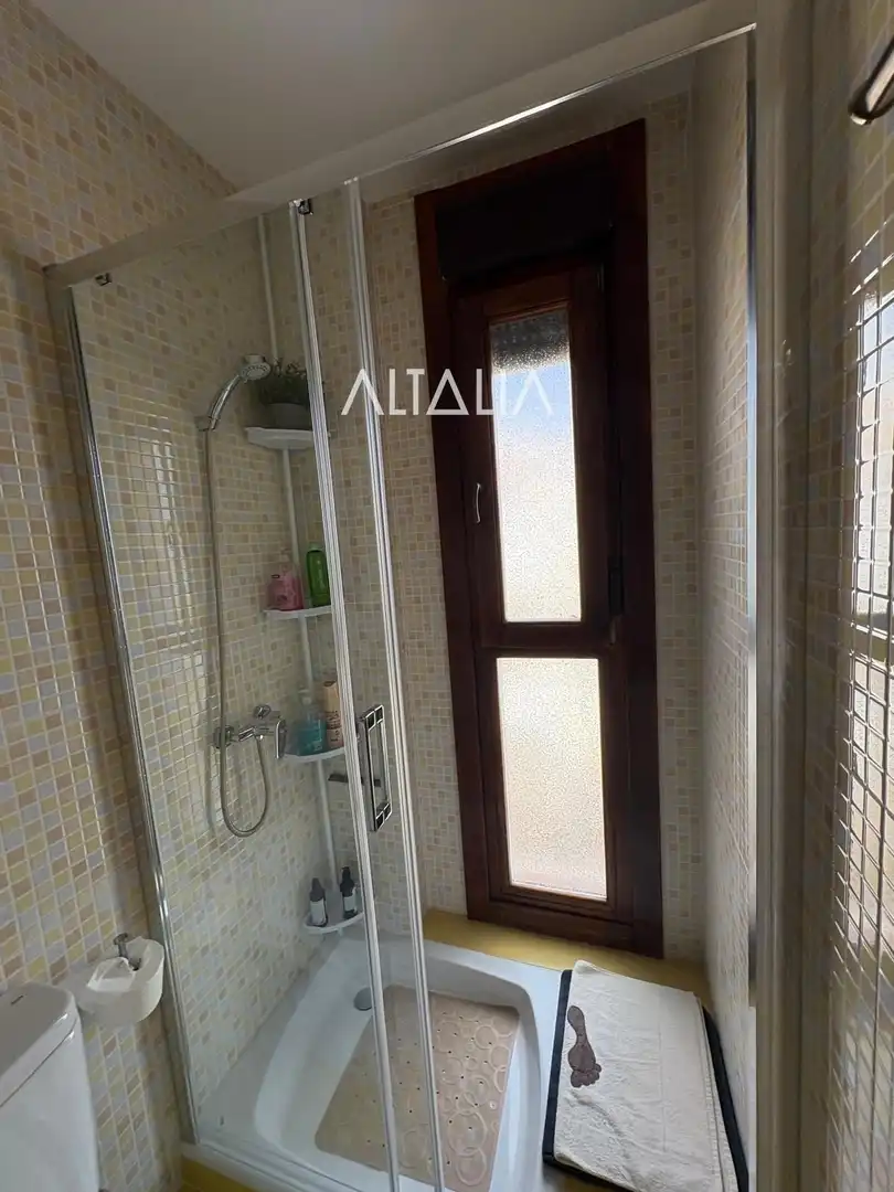 Bathroom of Houses for sale in Osa de la Vega  with Air Conditioner, Heating and Terrace