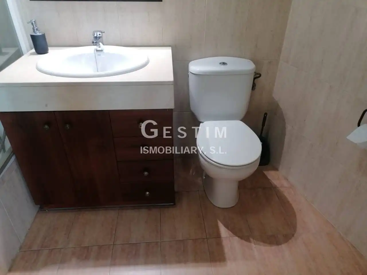 Bany de Apartament en venda en Vic amb Aire condicionat i Calefacció