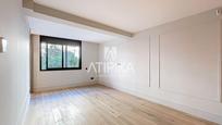 Bedroom of Flat for sale in  Barcelona Capital  with Heating, Parquet flooring and Oven