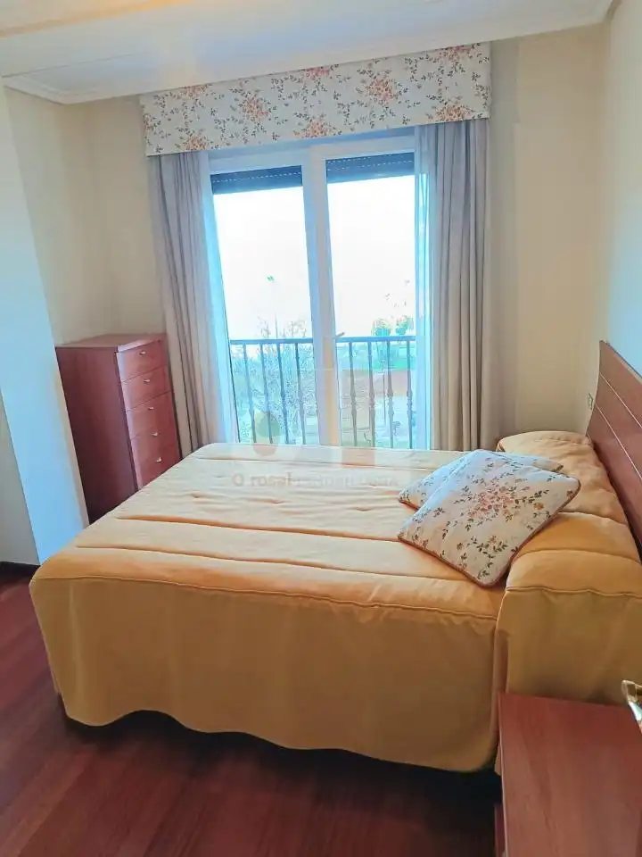 Habitación de Apartamento en venta en Moaña con Calefacción y Trastero