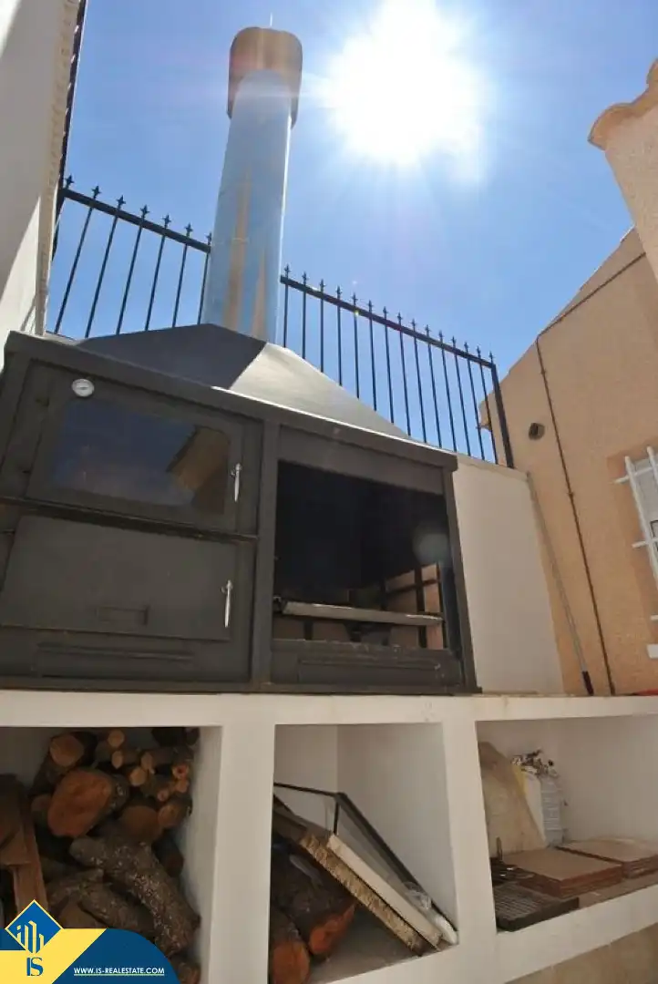 Terrasse von Haus oder Chalet zur Miete in Torrevieja mit Klimaanlage, Terrasse und Schwimmbad