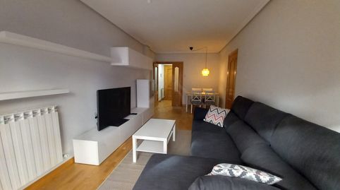 Foto 2 de Piso de alquiler en Logroño - Cl Pilar Salarrullana, Gran Via, Logroño