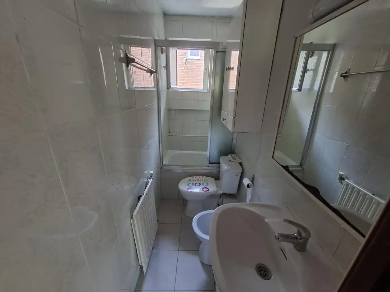 Bathroom of Flat for sale in Madrid  with Heating