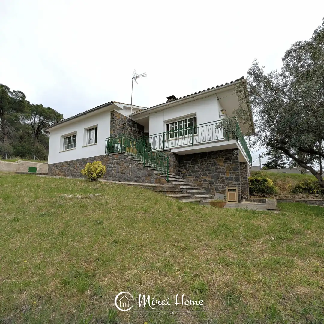 Außenansicht von Haus oder Chalet zum Verkauf in Bigues i Riells del Fai mit Heizung, Privatgarten und Balkon