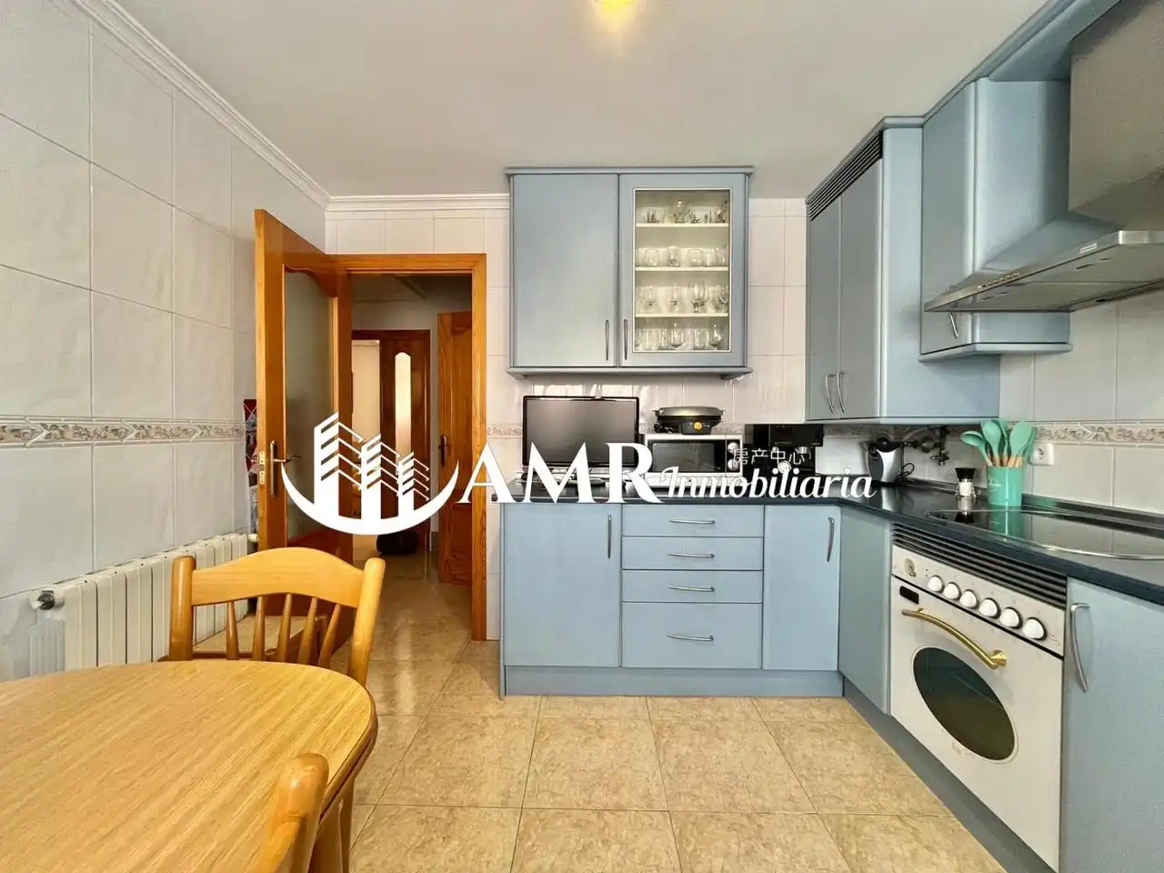 Cocina de Casa adosada en venta en Casarrubuelos con Aire acondicionado, Calefacción y Jardín privado