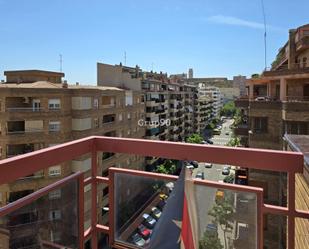 Vista exterior de Àtic en venda en  Lleida Capital amb Terrassa i Balcó