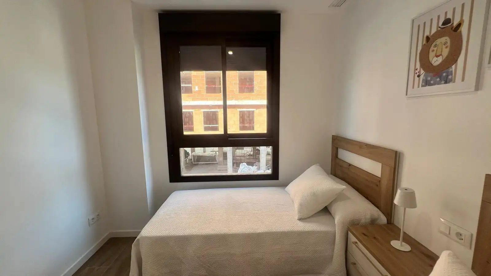 Habitación de Piso en venta en Castellón de la Plana / Castelló de la Plana con Aire acondicionado, Terraza y Trastero