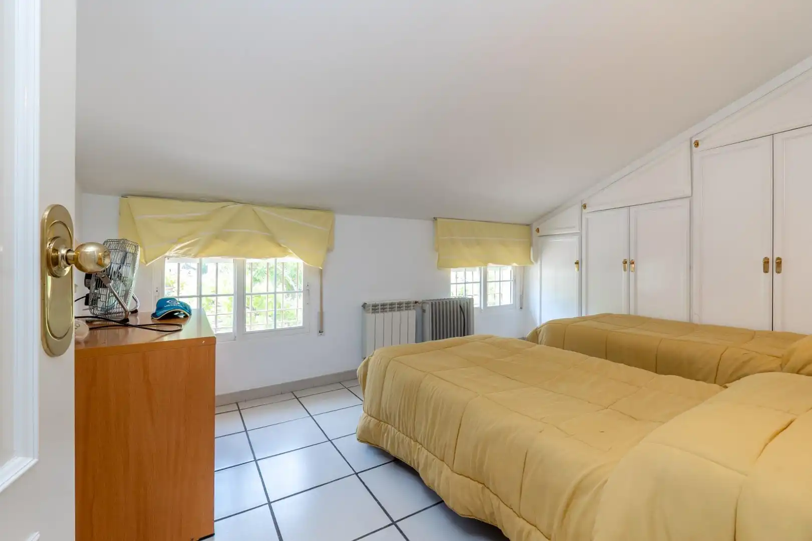 Habitación de Casa o chalet en venta en Valdepeñas de Jaén con Aire acondicionado, Calefacción y Jardín privado