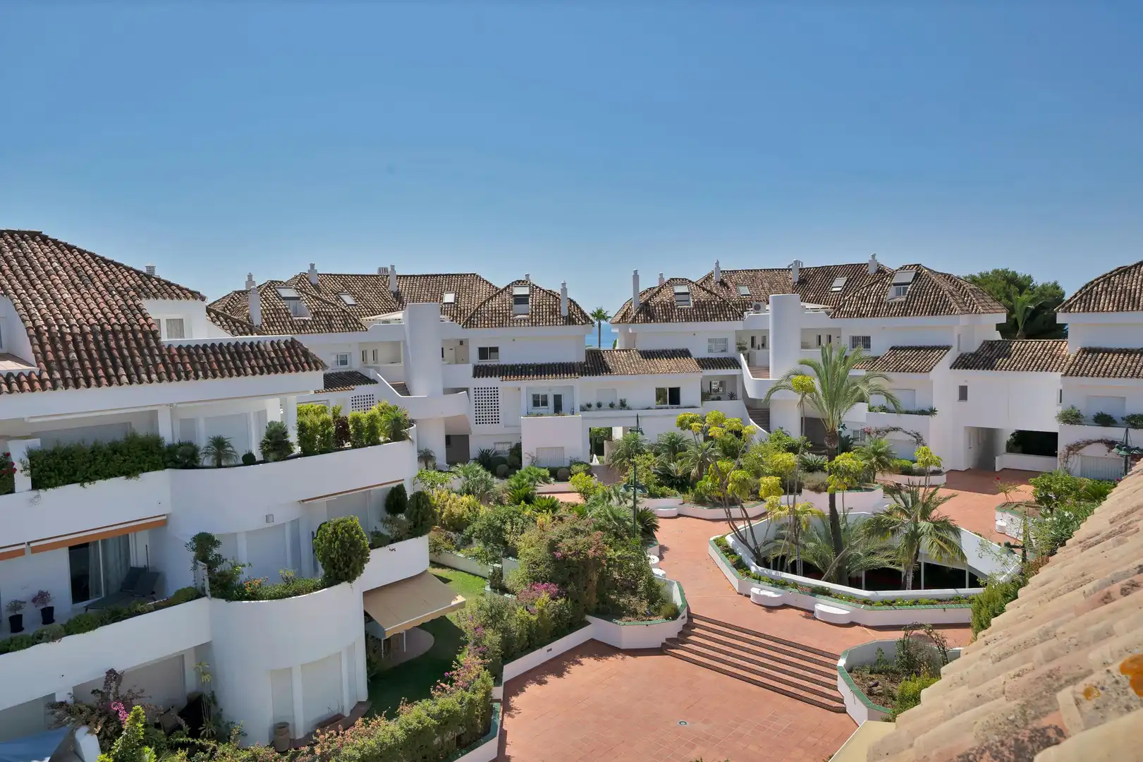 Exterior view of Attic for sale in Marbella  with Private garden, Terrace and Alarm