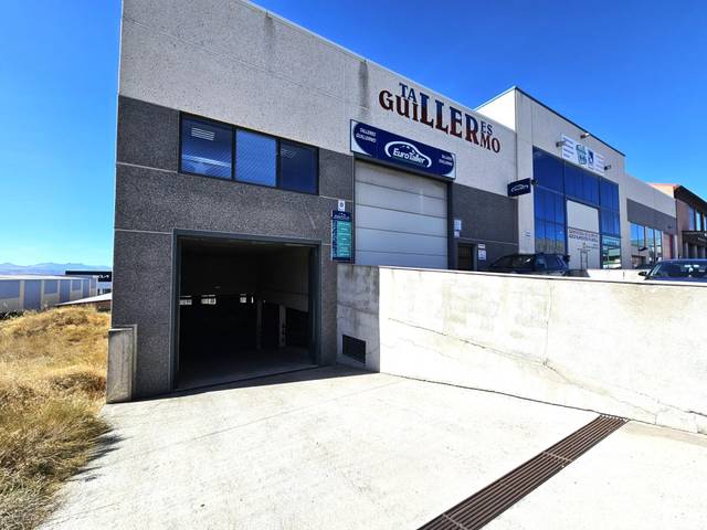 Nave industrial en Alquiler en Hervencias Altas - El Pinar