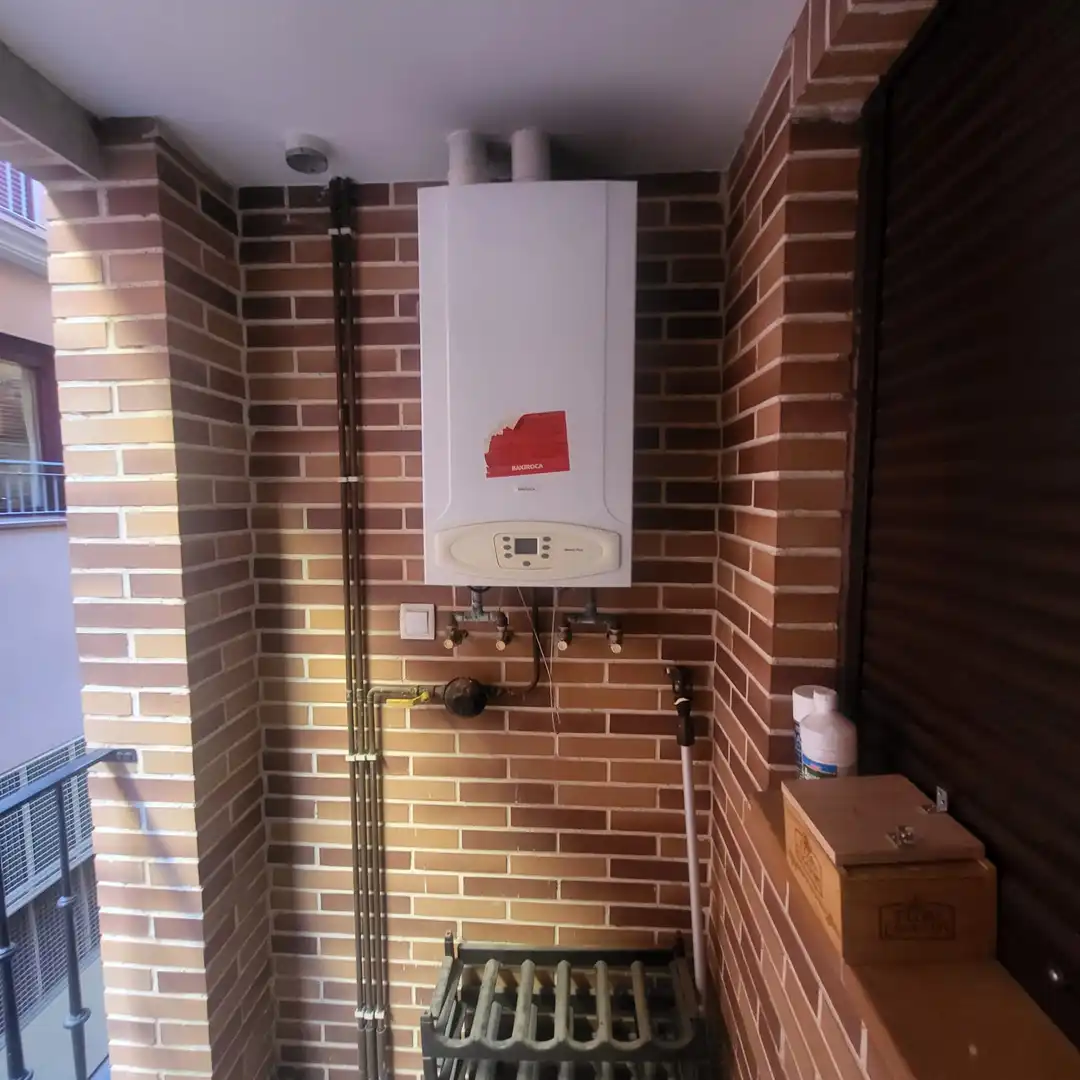 Badezimmer von Wohnung zum Verkauf in Calatayud mit Heizung, Möbliert und Ofen