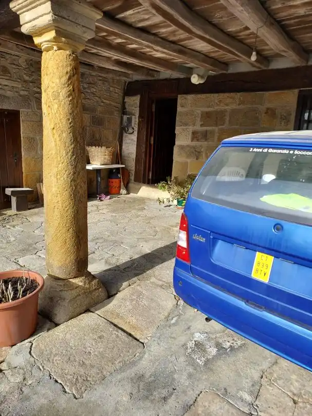 Aparcament de Casa adosada en venda en Amorebieta-Etxano