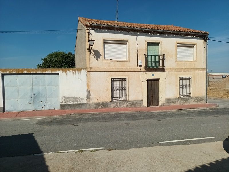 Exterior view of House or chalet for sale in Vega de Santa María