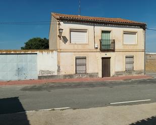 Exterior view of House or chalet for sale in Vega de Santa María