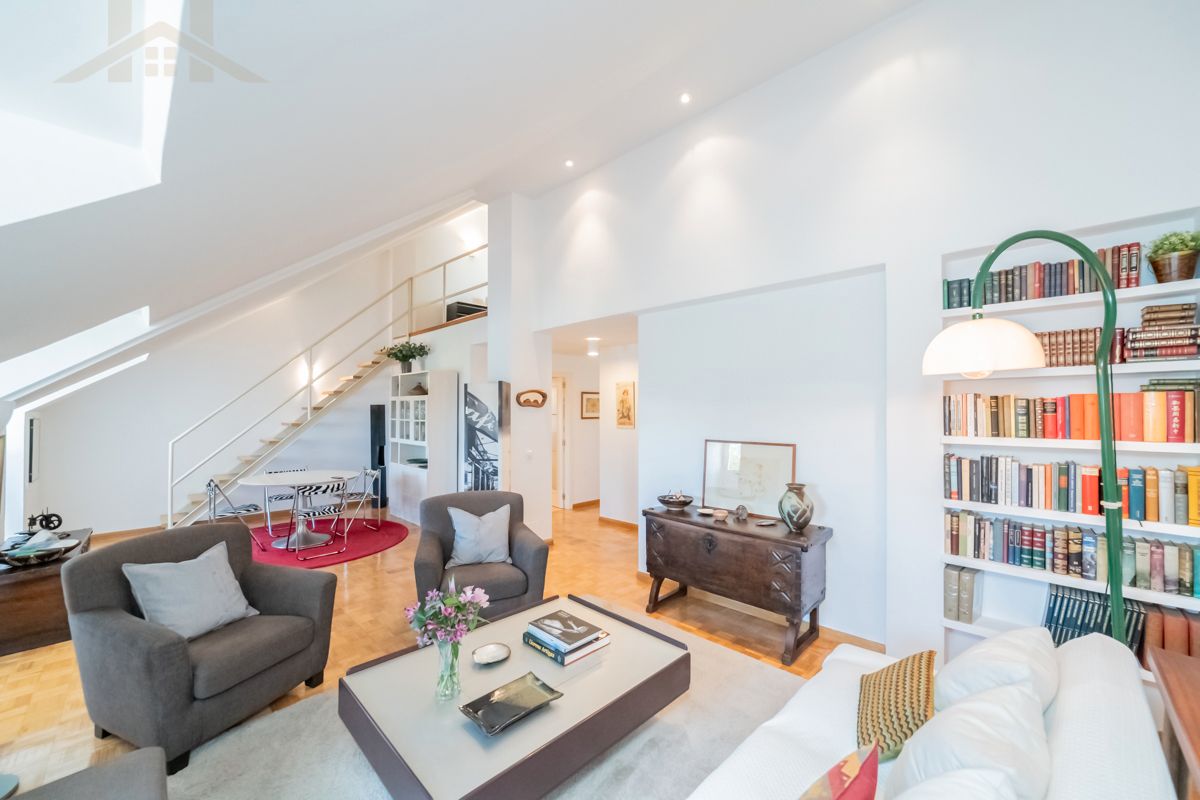 Duplex for sale in Calle Xavier Cabello Lapiedra, 24, Abantos - Carmelitas
