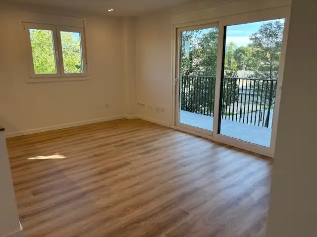 Wohnung zur Miete in Carrer Ripollès, Lledoner