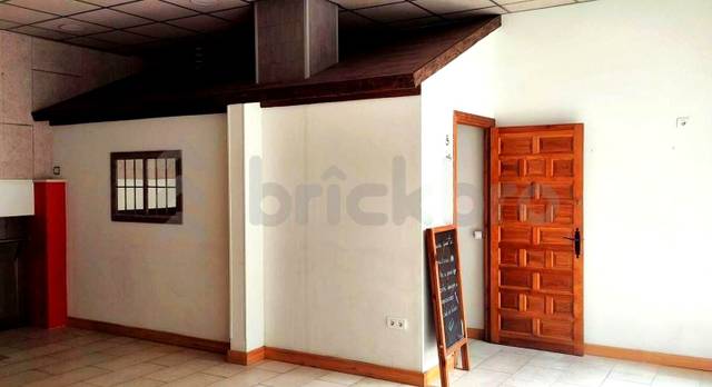 Local comercial en Alquiler en De Josep Ferrer I Domingo en Can Fatjó - Sant Jordi Park - Plana del Castell