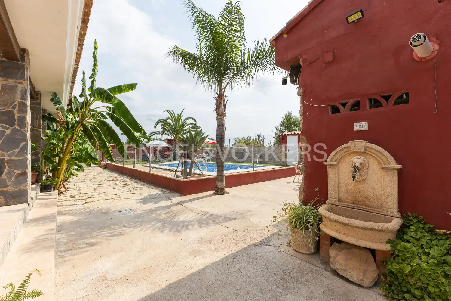 Vista exterior de Casa o chalet en venta en Casinos con Calefacción, Jardín privado y Terraza