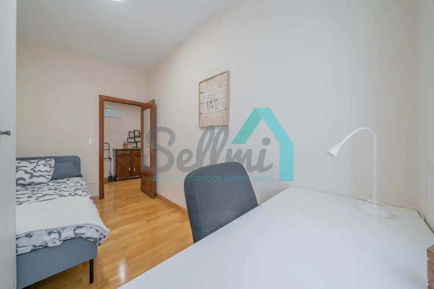 Bedroom of Flat for rent in Oviedo   with Heating, Parquet flooring and Terrace