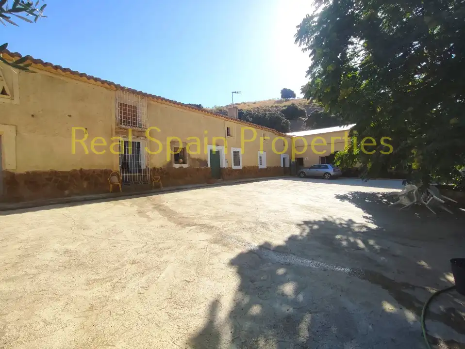 Local comercial en venda a Vélez-Rubio