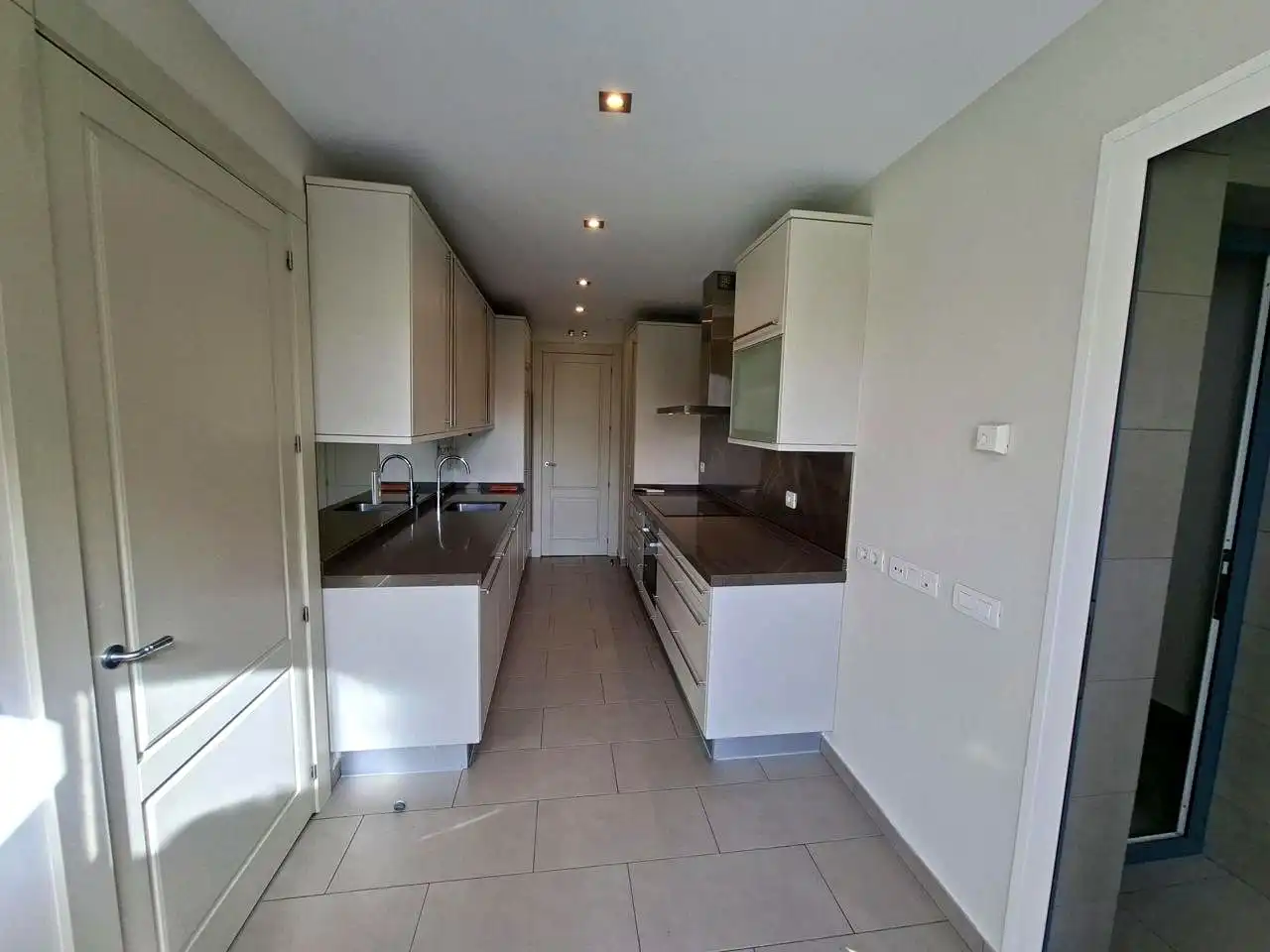 Kitchen of Ground floor for rent in Madrid  with Air Conditioner, Heating and Private garden