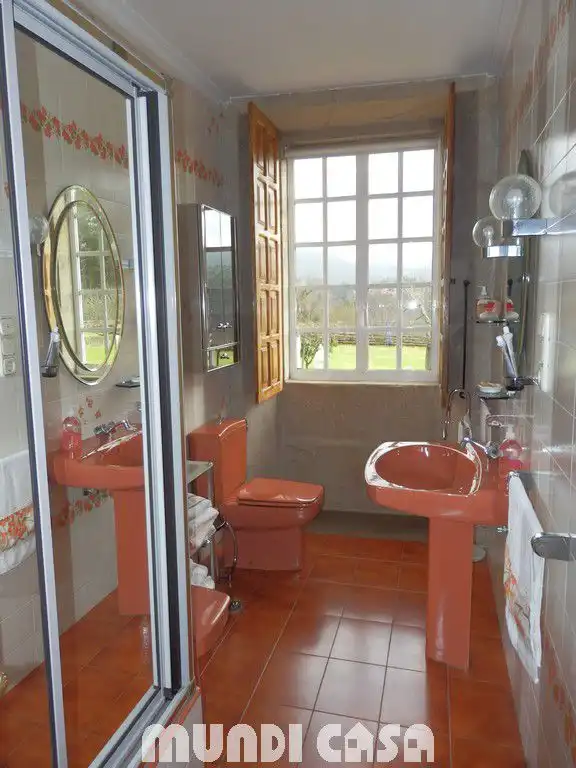 Bathroom of Country homes for sale in Padrón  with Heating, Terrace and Furnished