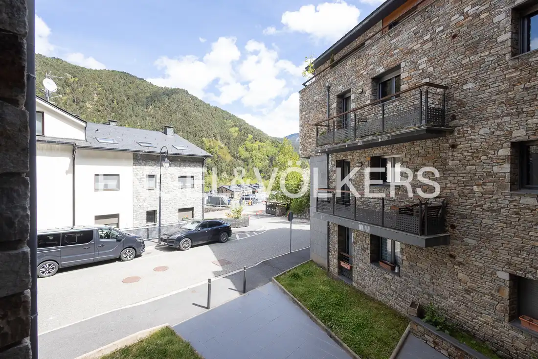 Vista exterior de Dúplex en venta en Ordino con Calefacción, Parquet y Trastero