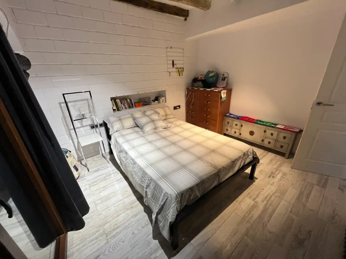Casa adosada en venta en Manlleu con Calefacción, Jardín privado y Parquet