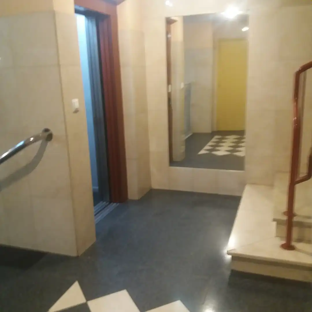 Pis en venda en Gijón  amb Calefacció, Parquet i Traster