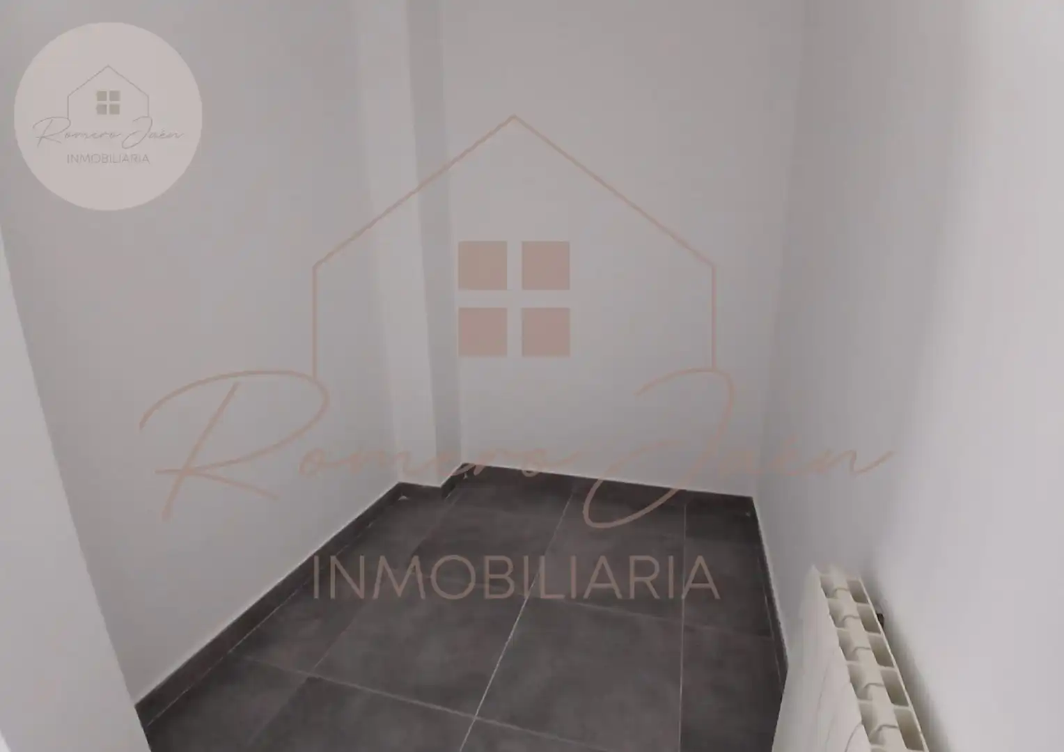 Dormitori de Casa o xalet en venda en Jaén amb Calefacció