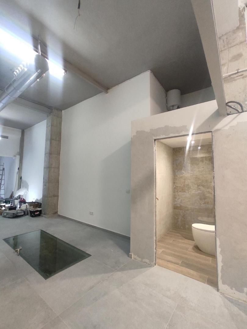 Premises for sale in  Valencia Capital