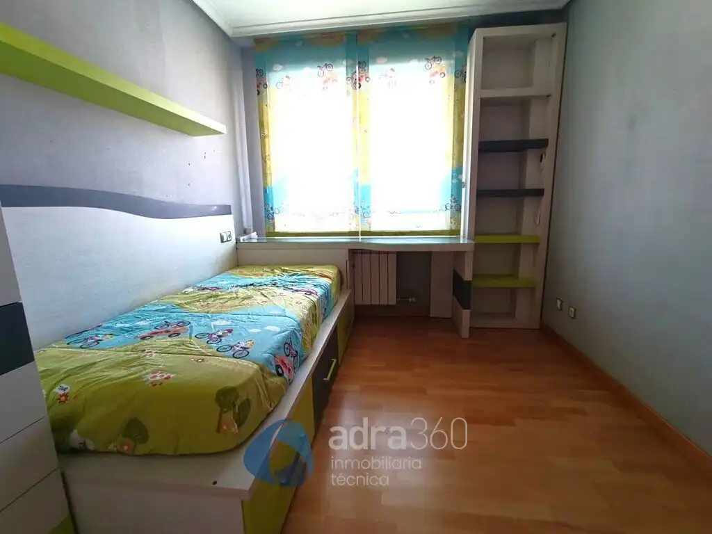 Habitación de Ático en venta en  Logroño con Aire acondicionado, Calefacción y Terraza