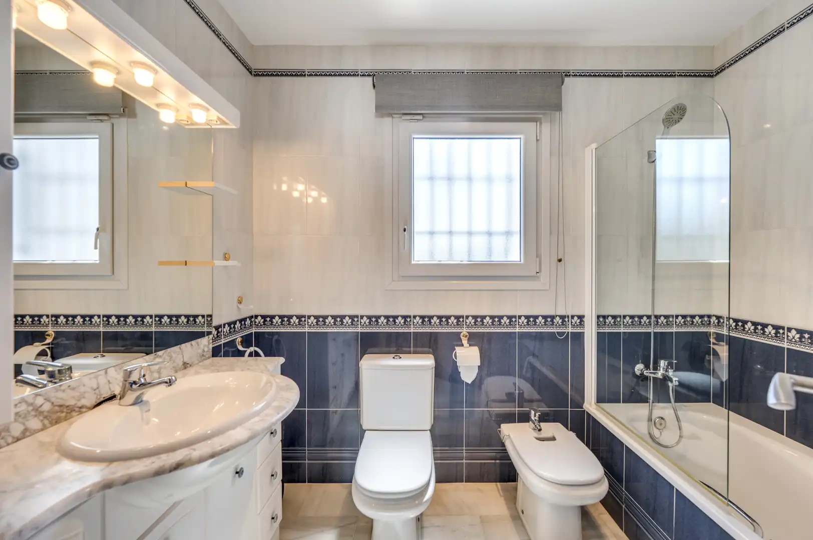 Baño de Casa o chalet en venta en Mijas con Aire acondicionado, Jardín privado y Terraza