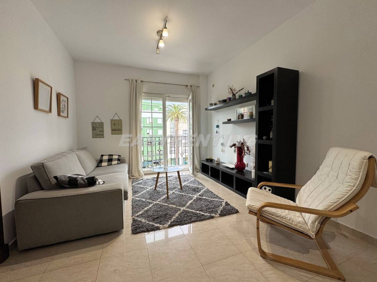 Living room of Attic to rent in La Línea de la Concepción  with Air Conditioner, Heating and Furnished