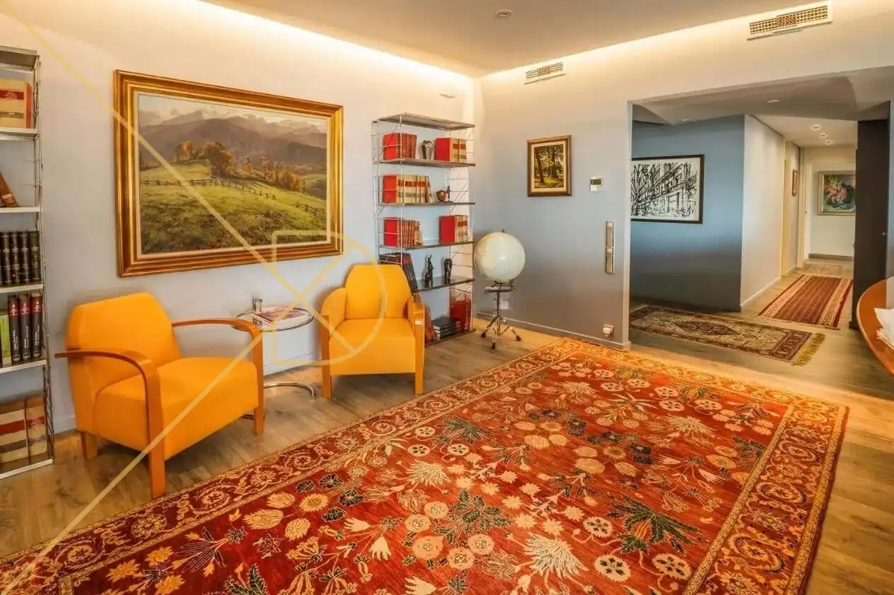 Wohnzimmer von Wohnung zum Verkauf in Barcelona mit Parkett