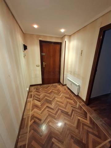Piso en Venta en Avenida Gasteiz en Coronación