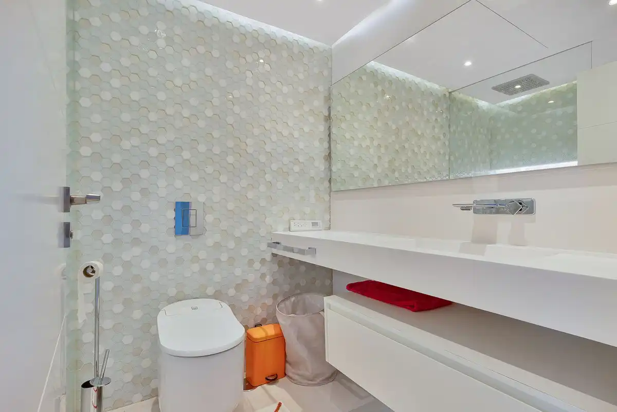Badezimmer von Maisonette zum Verkauf in Marbella mit Klimaanlage, Terrasse und Gemeinschaftspool