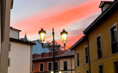 Außenansicht von Wohnung zum verkauf in Oviedo  mit Terrasse