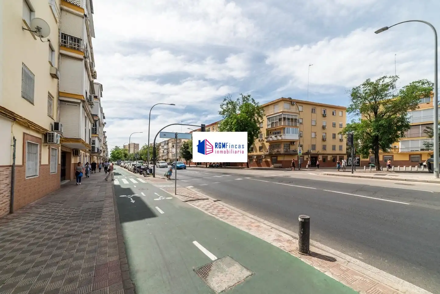 Exterior view of Flat for sale in Sevilla