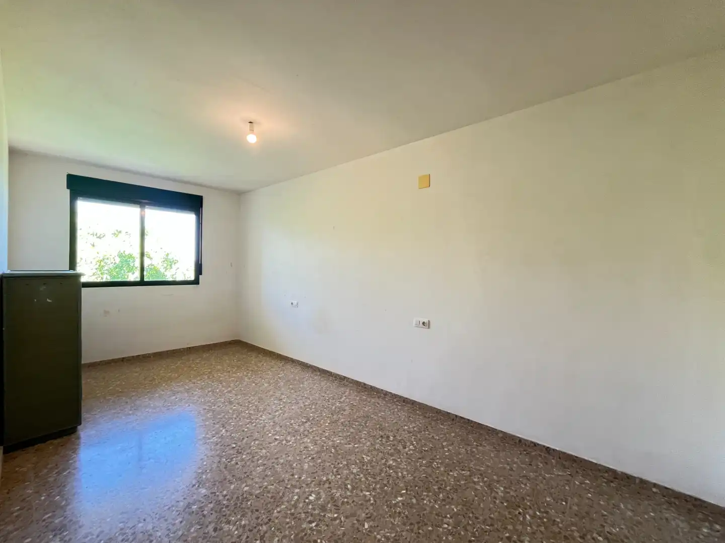 Bedroom of Flat for sale in Faura  with Air Conditioner and Oven