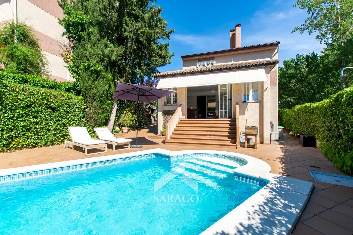 Exterior view of Houses for sale in Las Rozas de Madrid  with Storage room