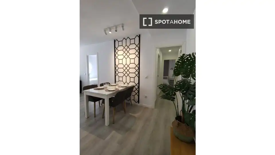 Habitació a La Calzada - La Florida