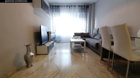Foto 4 de Apartamento de alquiler en Pardaleras, Badajoz Capital