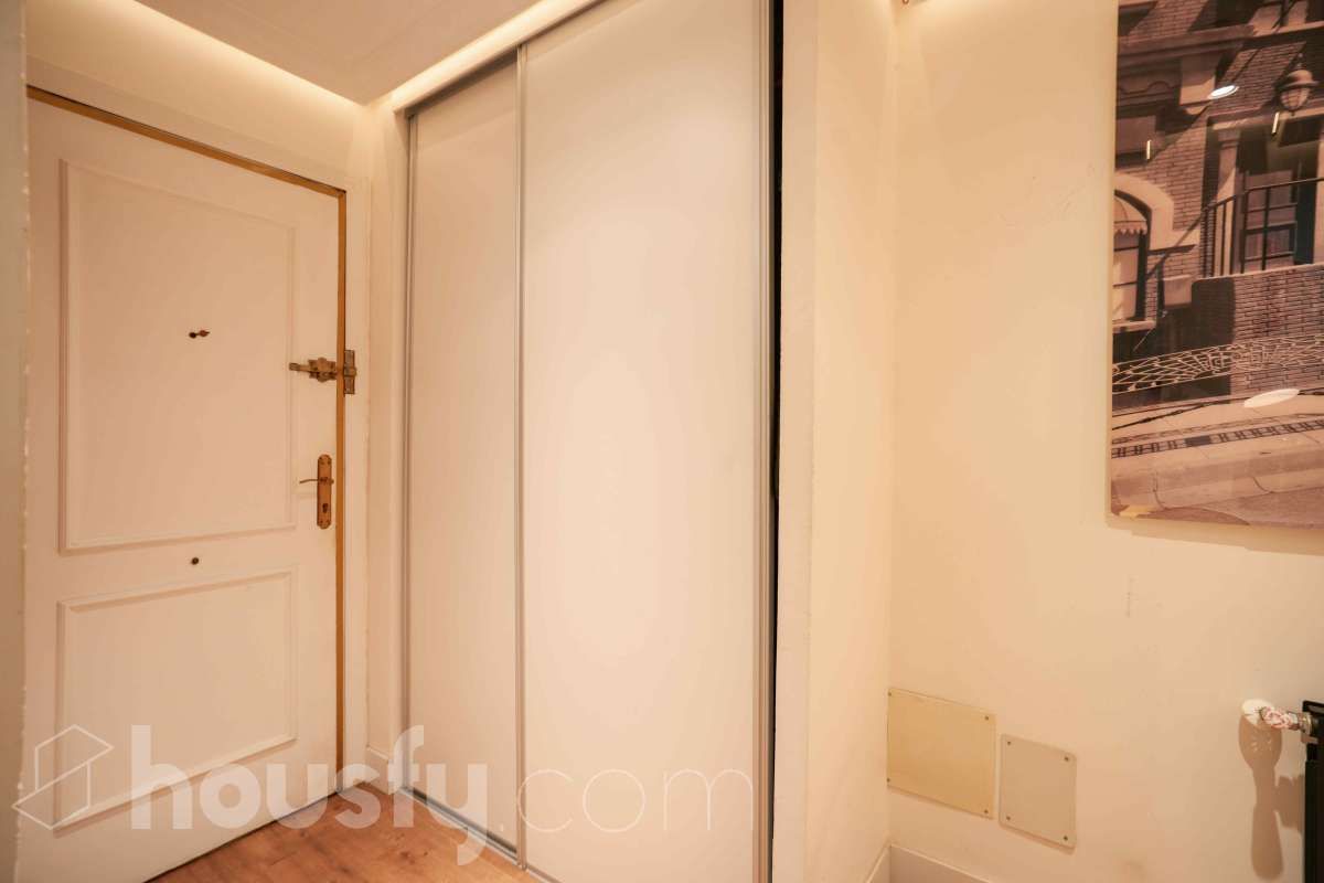 Bedroom of Flat for sale in  Madrid Capital  with Air Conditioner, Heating and Private garden