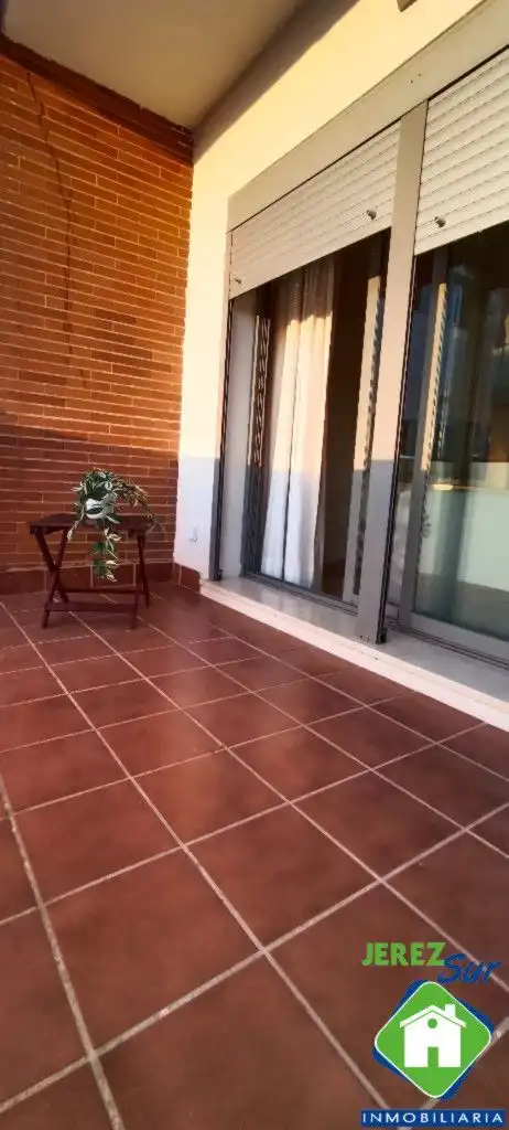 Terrassa de Pis en venda en Jerez de la Frontera amb Aire condicionat, Terrassa i Piscina comunitària