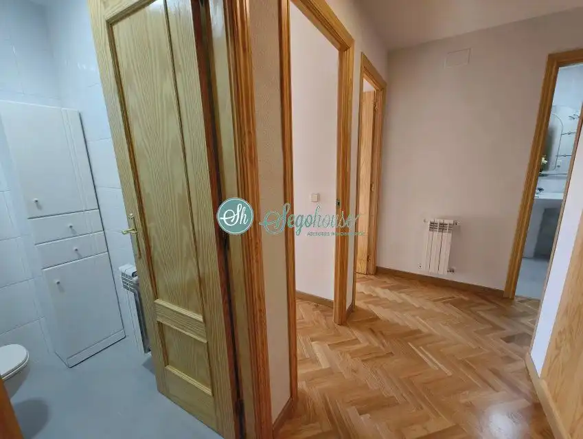 Wohnung zur Miete in Segovia mit Heizung, Parkett und Terrasse