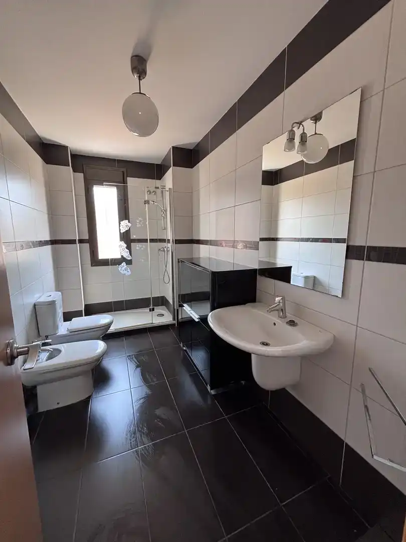 Bathroom of Flat for sale in Monzón  with Air Conditioner and Balcony